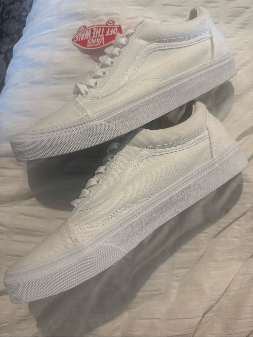 Women’s (NWT)new with tags vans old skool true white monochrome women’s size 10